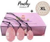 PEACHY® Pearls - Yoni Ei - ROZENKWARTS - Geboord - Kegel Set - 3 Stuks + Levensbloem Hout XL - Luxe Geschenkdoos - Incl. Touwtjes - Oeuf de Yoni
