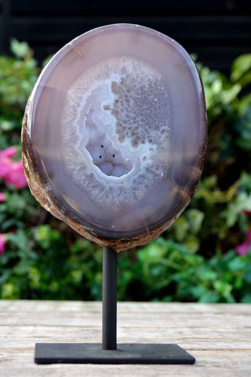 Edelsteen Agaat met Chalcedoon op Standaard - 1711 gram