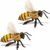 2x stuks plastic insecten/dieren speelgoed figuur honingbij 14 cm - Deco figuren