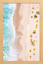 JUNIQE - Poster in houten lijst Strand luchtfoto -60x90 /Blauw & Geel