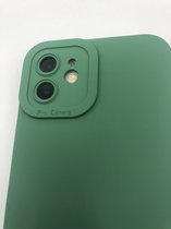 Hoogwaardige Siliconen hoesje met bescherming rondom Camera/Lens - Geschikt voor iPhone 11 - Groen (Let OP: Past Alleen 11)