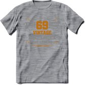 69 Jaar Legend T-Shirt | Goud - Zilver | Grappig Verjaardag Cadeau | Dames - Heren | - Donker Grijs - Gemaleerd - L