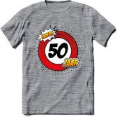 50 Jaar Hoera Verkeersbord T-Shirt | Grappig Abraham Verjaardag Cadeau | Dames - Heren | - Donker Grijs - Gemaleerd - XL