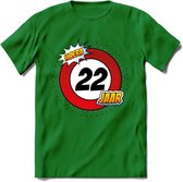 22 Jaar Hoera Verkeersbord T-Shirt | Grappig Verjaardag Cadeau | Dames - Heren | - Donker Groen - M
