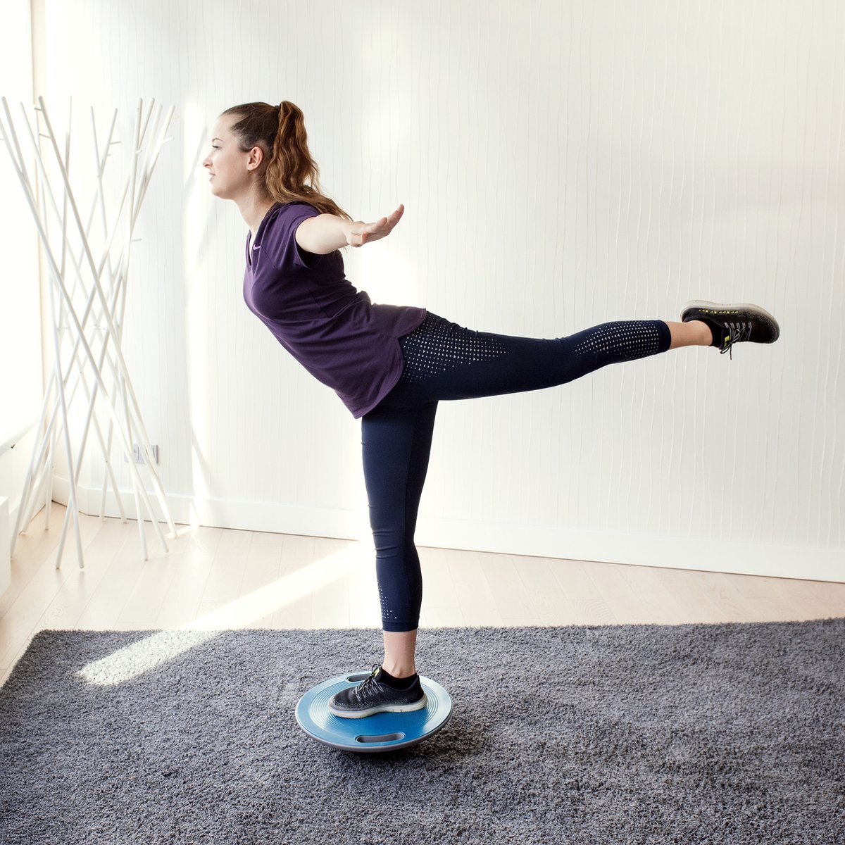 thumbnail: Navaris Anti-Slip Balansbord - Balanstrainer Wiebelbord Diameter 40 Cm - Blauw
