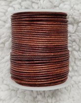 *** Leren Vintage Roodbruin rond Koord 1.5 mm 5 meter. Echt leer - sieraden maken - leer - koord - leren armband - draad - lederen - knutselen ***