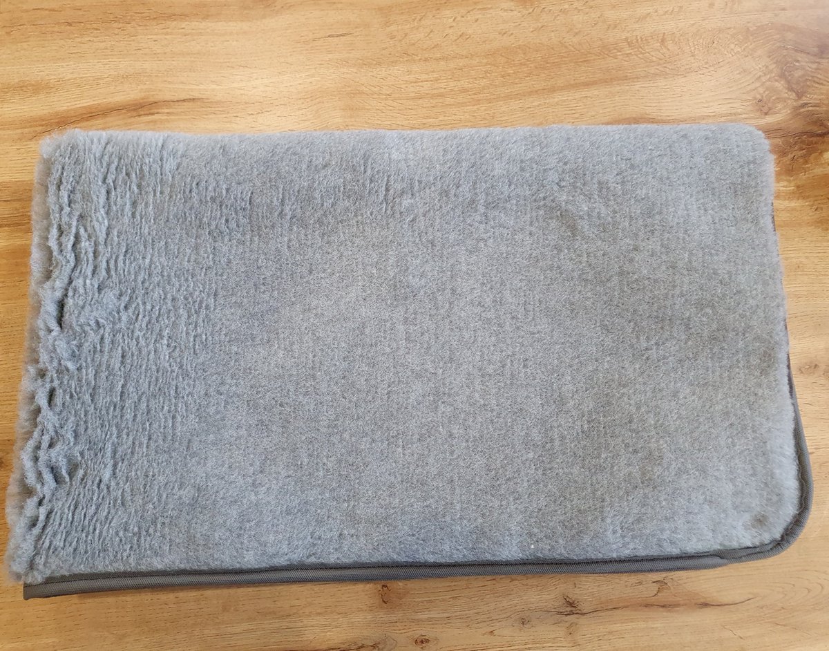 Lovely Nights vetbed uni grey 75x50 (gebiesd)