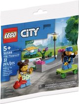 LEGO City 30588 - Kinderspeeltuin - Skatebaan (polybag) | bol.com