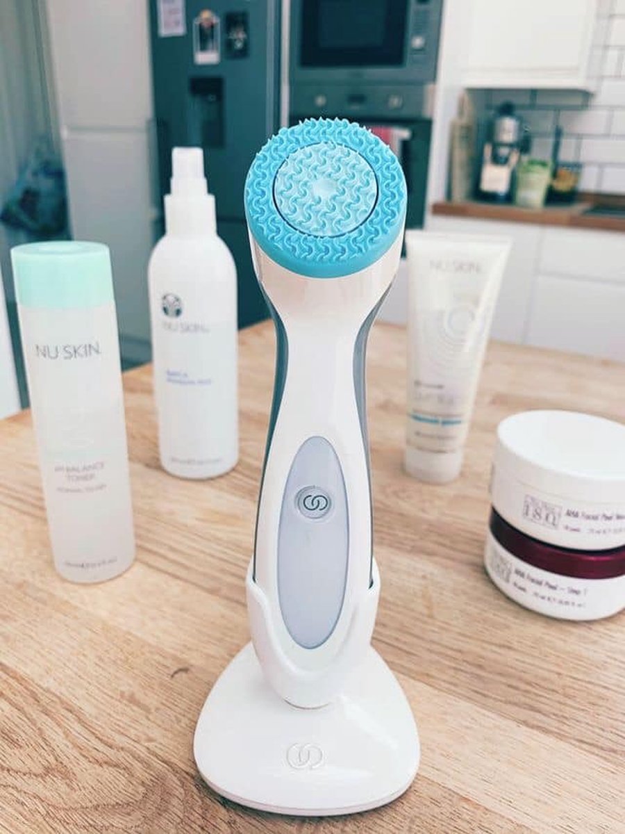 Lumi face brush online
