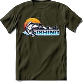 Fishing - Vissen T-Shirt | Grappig Verjaardag Vis Hobby Cadeau Shirt | Dames - Heren - Unisex | Tshirt Hengelsport Kleding Kado - Leger Groen - XL