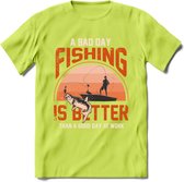 A Bad Day Fishing - Vissen T-Shirt | Oranje | Grappig Verjaardag Vis Hobby Cadeau Shirt | Dames - Heren - Unisex | Tshirt Hengelsport Kleding Kado - Groen - 3XL