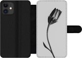 Bookcase Geschikt voor iPhone 12 Pro Max telefoonhoesje - Plant - Macro - Zwart - Wit - Met vakjes - Wallet case met magneetsluiting