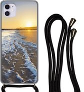 Hoesje met koord Geschikt voor iPhone 11 - Het strand bij Domburg - Siliconen - Crossbody - Backcover met Koord - Telefoonhoesje met koord - Hoesje met touw