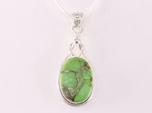 Hoogglans zilveren hanger met groene koperturkoois aan ketting
