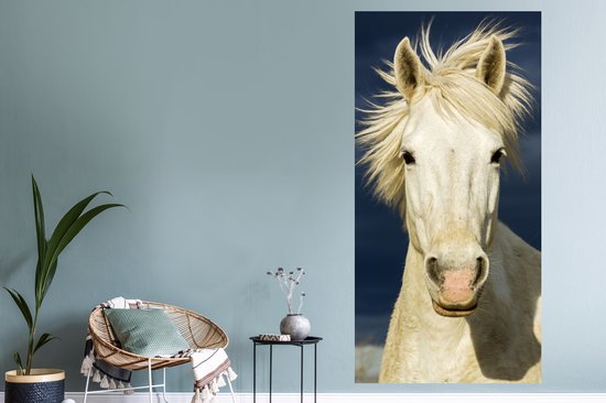 Muurstickers - Sticker Folie - Paard in Camargue - 80x160 cm - Plakfolie - Muurstickers Kinderkamer - Zelfklevend Behang - Zelfklevend behangpapier - Stickerfolie