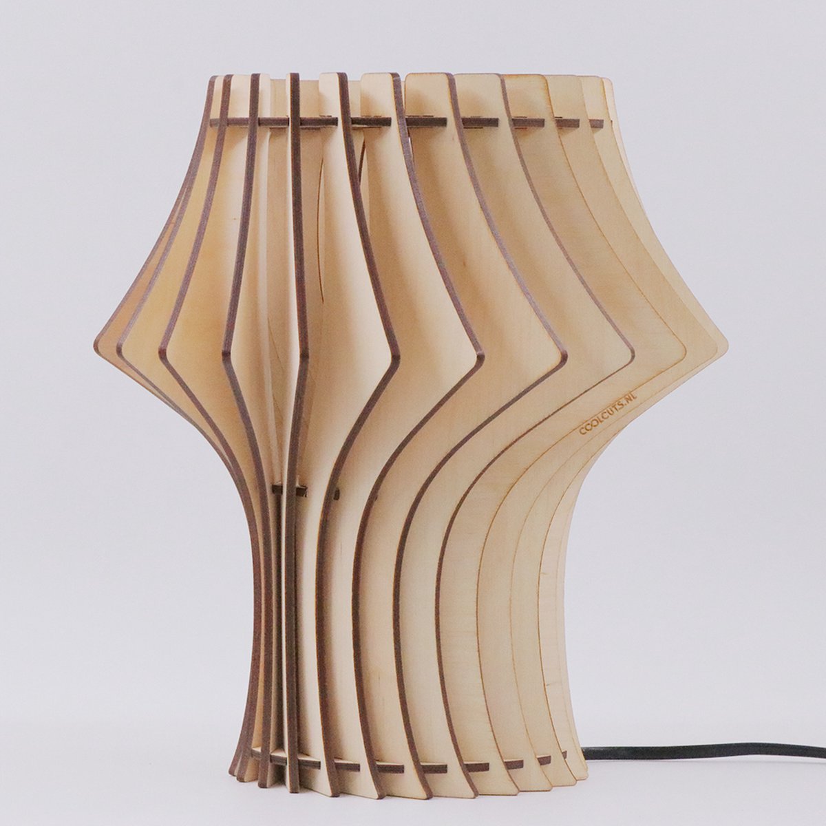 Tafellamp Suillus Mini Ø25 cm blankhout - Houten tafellamp - Dutch Design - Verlichting voor woonkamer, eetkamer, of slaapkamer - Kant en klaar gemonteerde kamerlamp - CoolCuts