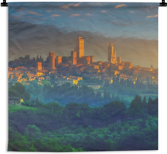 Wandkleed - Wanddoek - Zonsopkomst boven San Gimignano bij Toscane in Italië - 150x150 cm - Wandtapijt