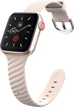 Compatible apple watch bandje - By Qubix - Siliconen 'Twist' bandje - Zand roze - Geschikt voor Apple Watch 42mm / 44mm / 45mm - Apple watch series 3/4/5/6/7