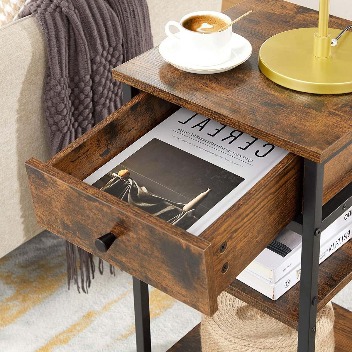 VASAGLE Bijzettafel Banktafel C-vormige salontafel voor kleine ruimtes met stoffen opbergtas Verstelbare poten en zwenkwielen Woonkamer Ebbenhout Zwart LET357B56