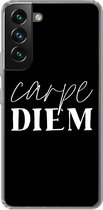 Geschikt voor Samsung Galaxy S22 hoesje - Spreuken - Carpe diem - Quotes - Pluk de dag - Siliconen Telefoonhoesje