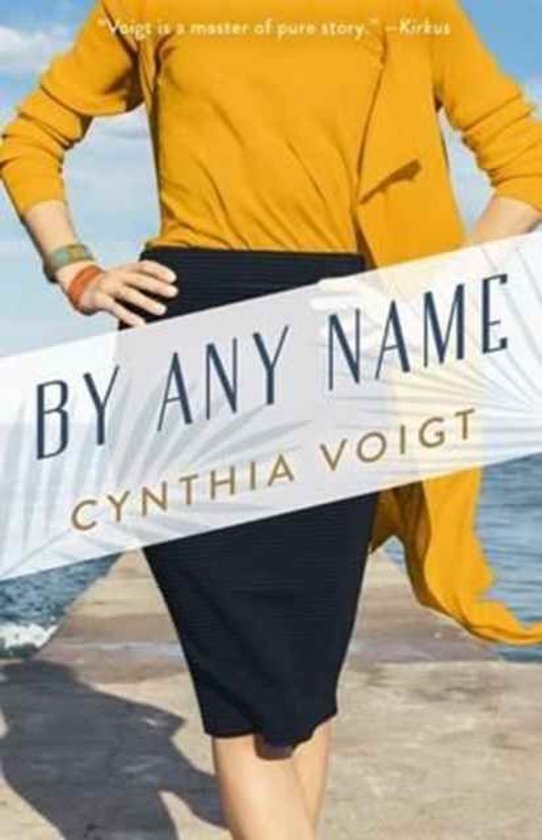Cynthia Voigt's 'By Any Name' boek met een vrouw in geel en zwart.