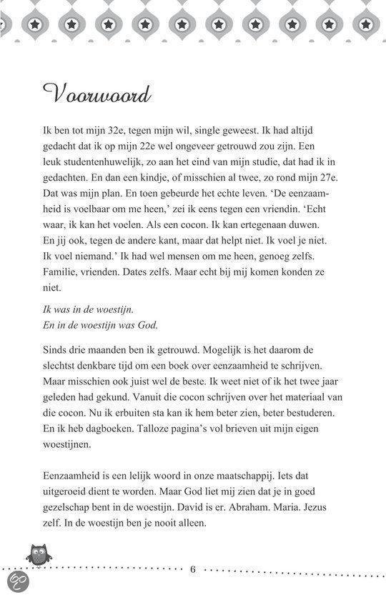 Pagina met 'Voorwoord'. Tekst over alleen zijn en trouwen. De tekst vermeldt de woestijn en God.