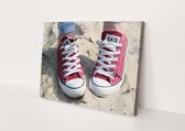 Rode canvas schoenen | Canvasdoek | Wanddecoratie | 150CM x 100CM | Schilderij | Foto op canvas