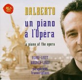 Un Piano A L'Opera