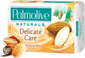 Palmolive Naturals Delicate Care met Amandelmelk