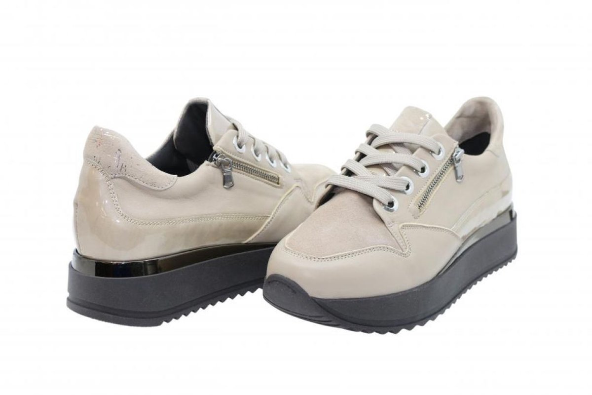Softwaves Sneakers - Softwaves supreme sand stretch sneaker