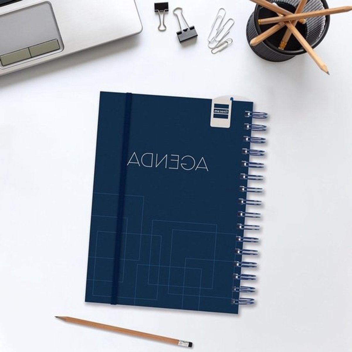Agenda 2025-2026 - Weekplanner Jaarplanner - Persoonlijke Organisatie - Meertalig Weekoverzicht - 12 Maanden - Blauw