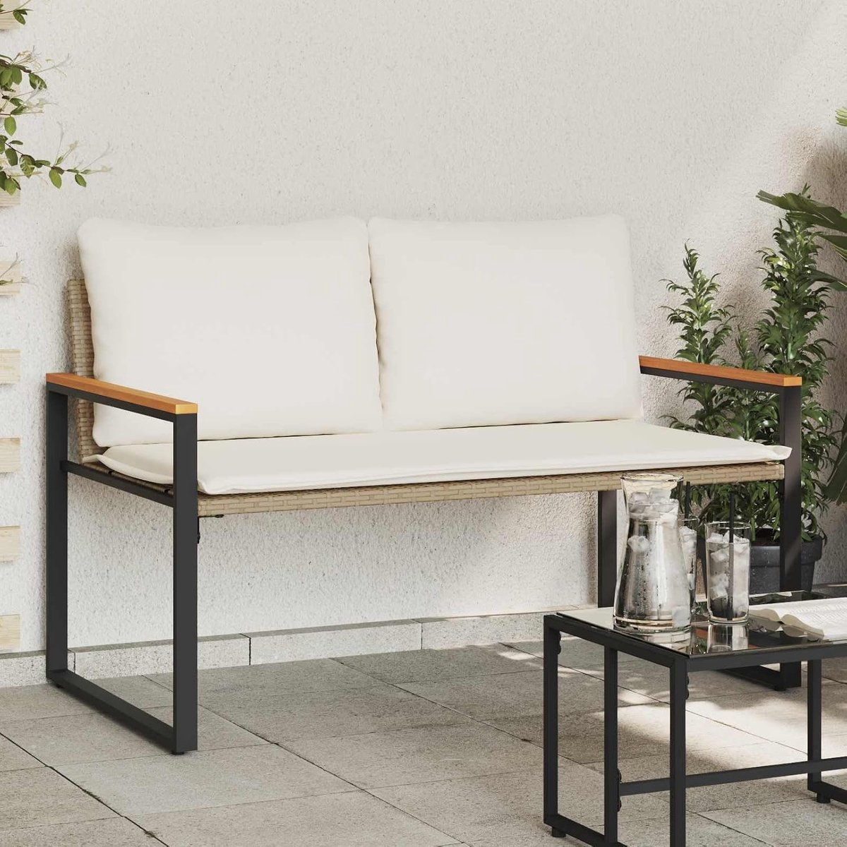 Tuinbank met traagschuimkussen, beige en crèmewit, 115 x 65 x 72 cm, uv-bestendig rotan, stabiele stalen poten en massieve acacia-armleuningen voor stijlvol comfort in de tuin