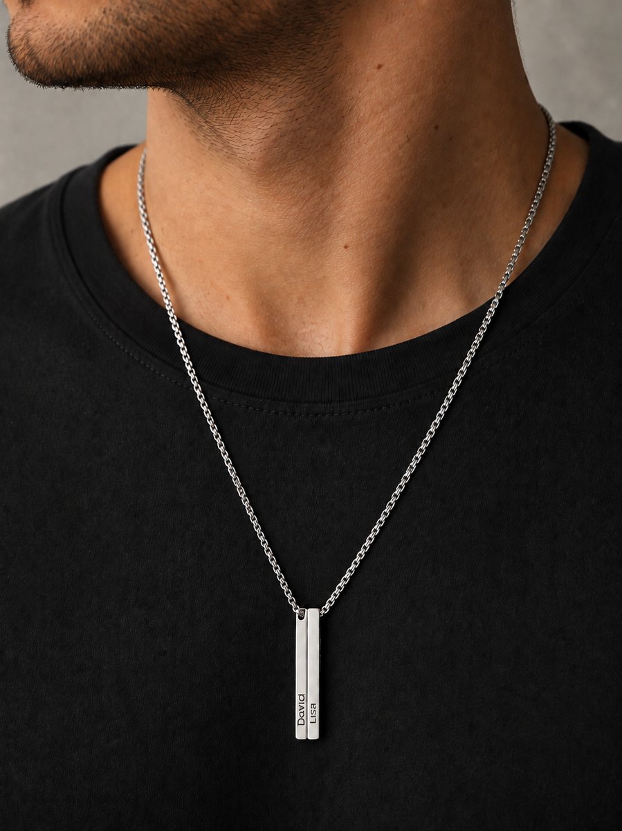 Engravia by Derya – Papa Ketting met Namen – Gepersonaliseerde RVS Bar Ketting – 4 Zijden Graveerbaar – 70 cm Round Box Chain – Zilverkleurig – Cadeau voor Vader