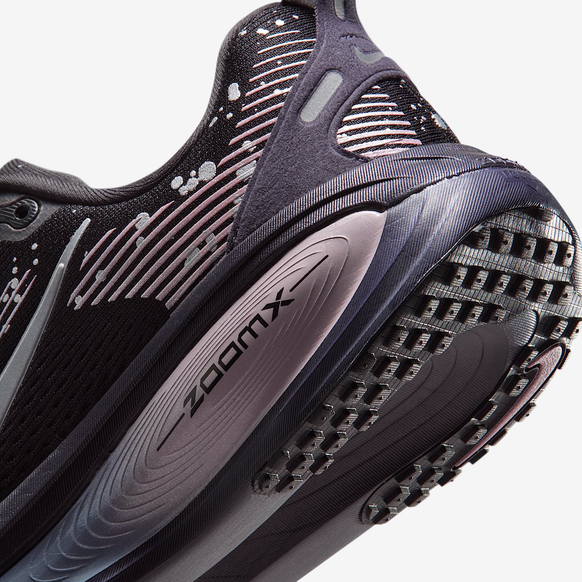 Nike Vomero 18 SE Hardloopschoenen – /Cave /Ashen Slate/Metallic Dark Vomero Hardlopen Unisex Hardloopschoenen Zwart