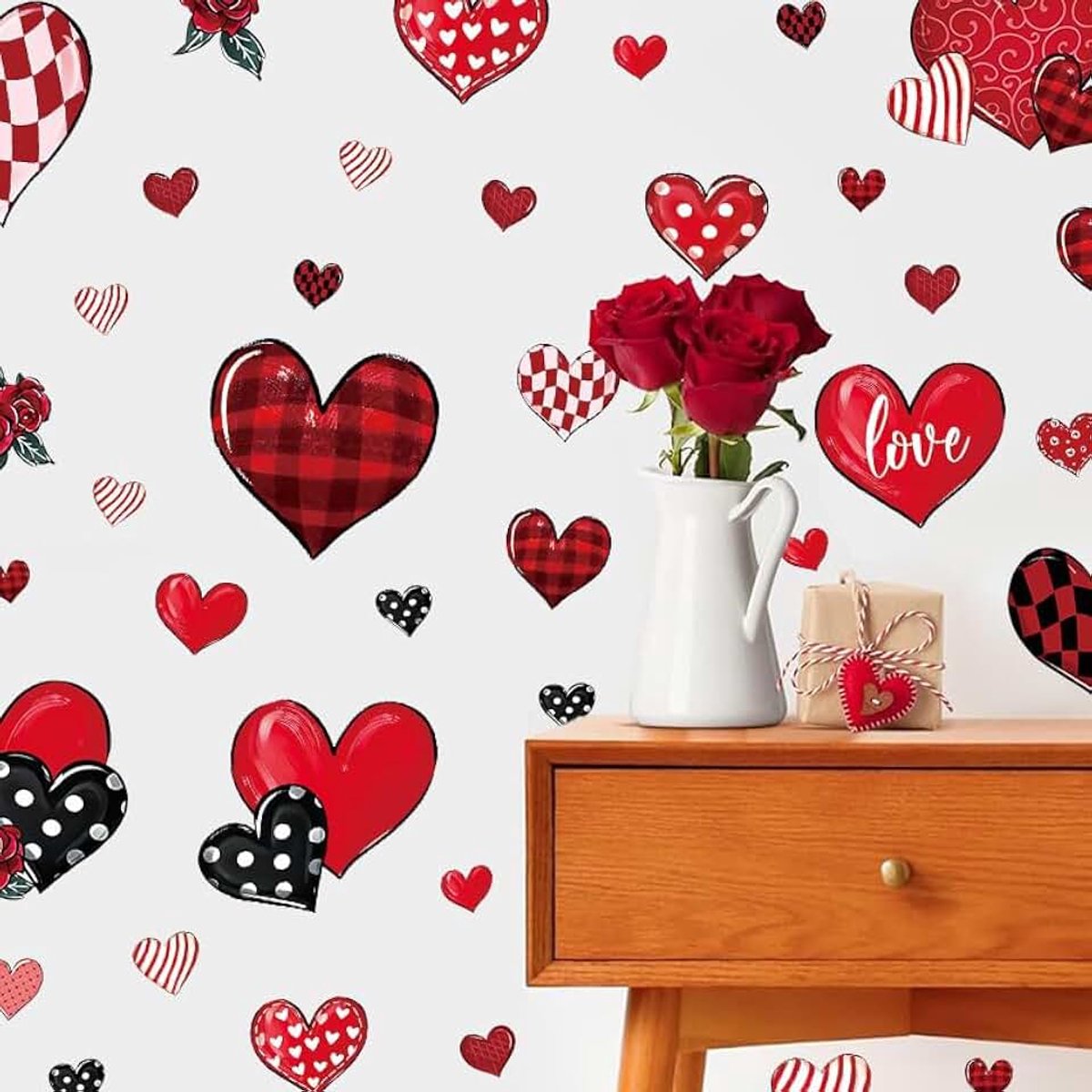 Set van 48 hartvormige raamstickers voor Valentijnsdag, van zelfklevend pvc-vinyl, waterdicht, decoratief en afneembaar, ideaal voor ramen thuis en op kantoor.