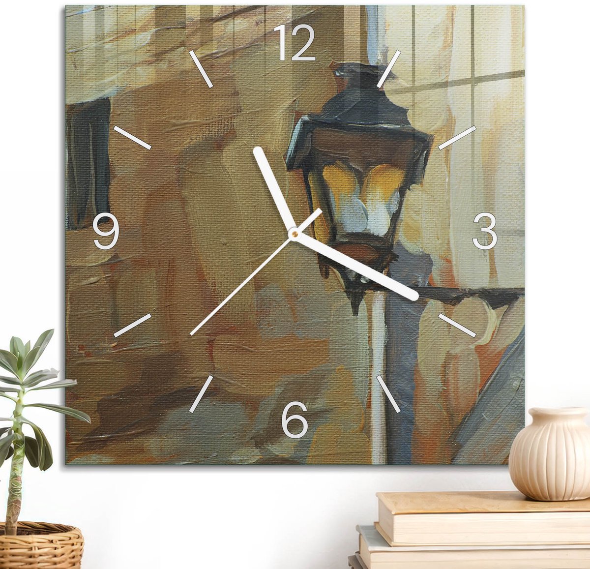 ArtPrintCave Bruin Glazen Klok - 30x30 cm - Wandklok Vierkant - Nostalgische Lantaarn Stille Wandklok - Kunst Wandklok Keuken - Witte Klokwijzers