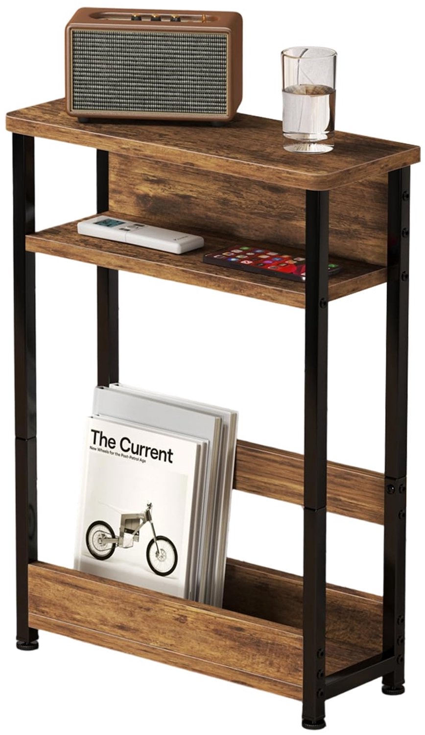 Triumpunpre Smal Bijzettafel / Sidetable 3-Lagen met Tijdschriftenrek - Klein Tafeltje & Tafel naast het Bed - 46 x 20 x 64 cm - Bruin Nootenhout Houtlook & Zwart Metalen Frame - Voor Woonkamer, Slaapkamer & Kleine Ruimtes