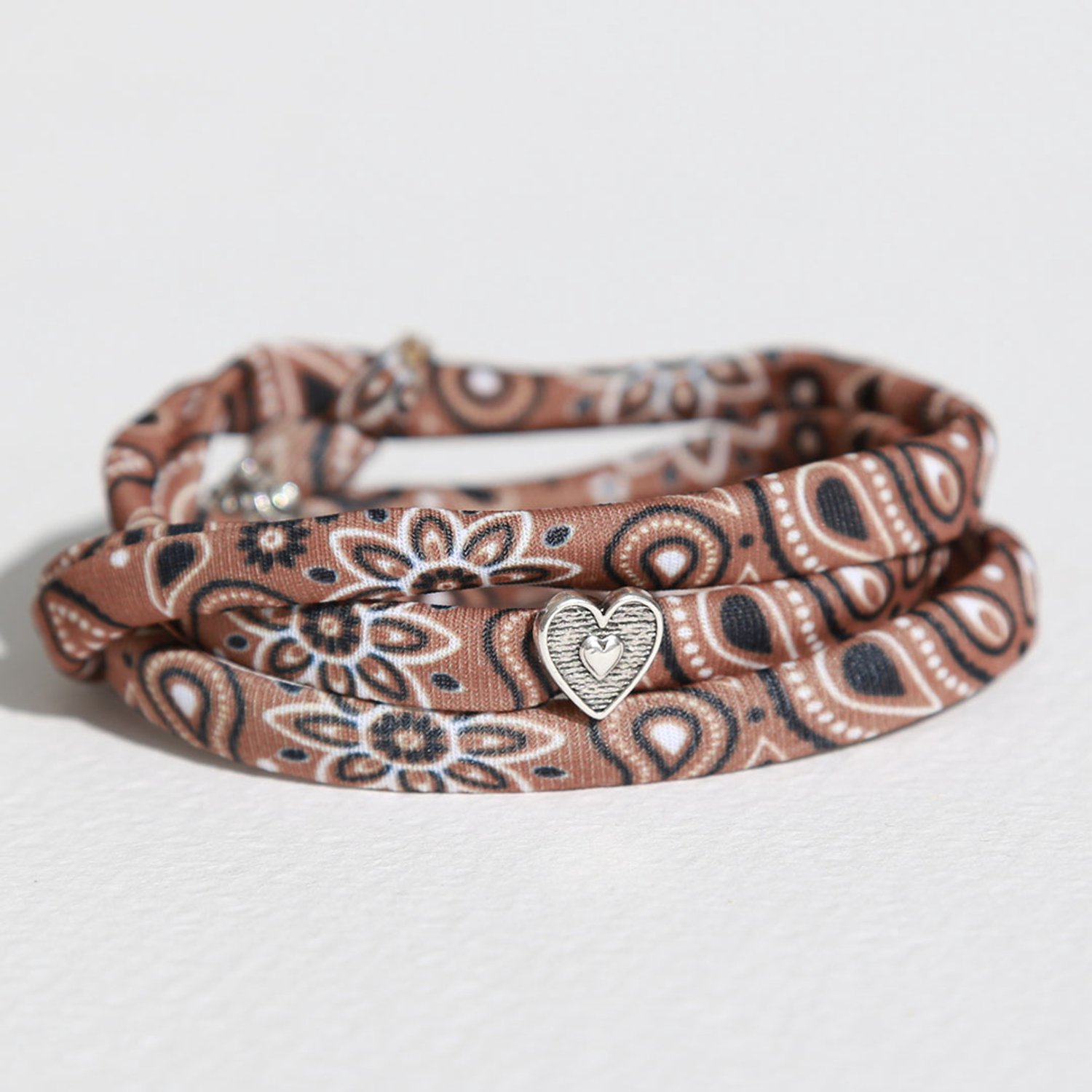 Love Ibiza - Armband bandana bruin hart zilver