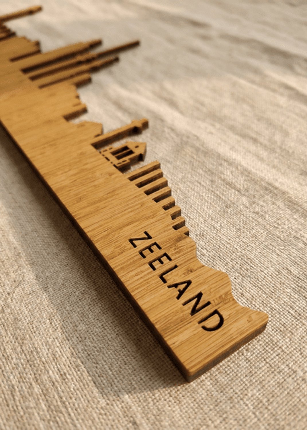 Houten Skyline Zeeland | Wanddecoratie voor aan de muur | Bamboe | 70 x 14 cm