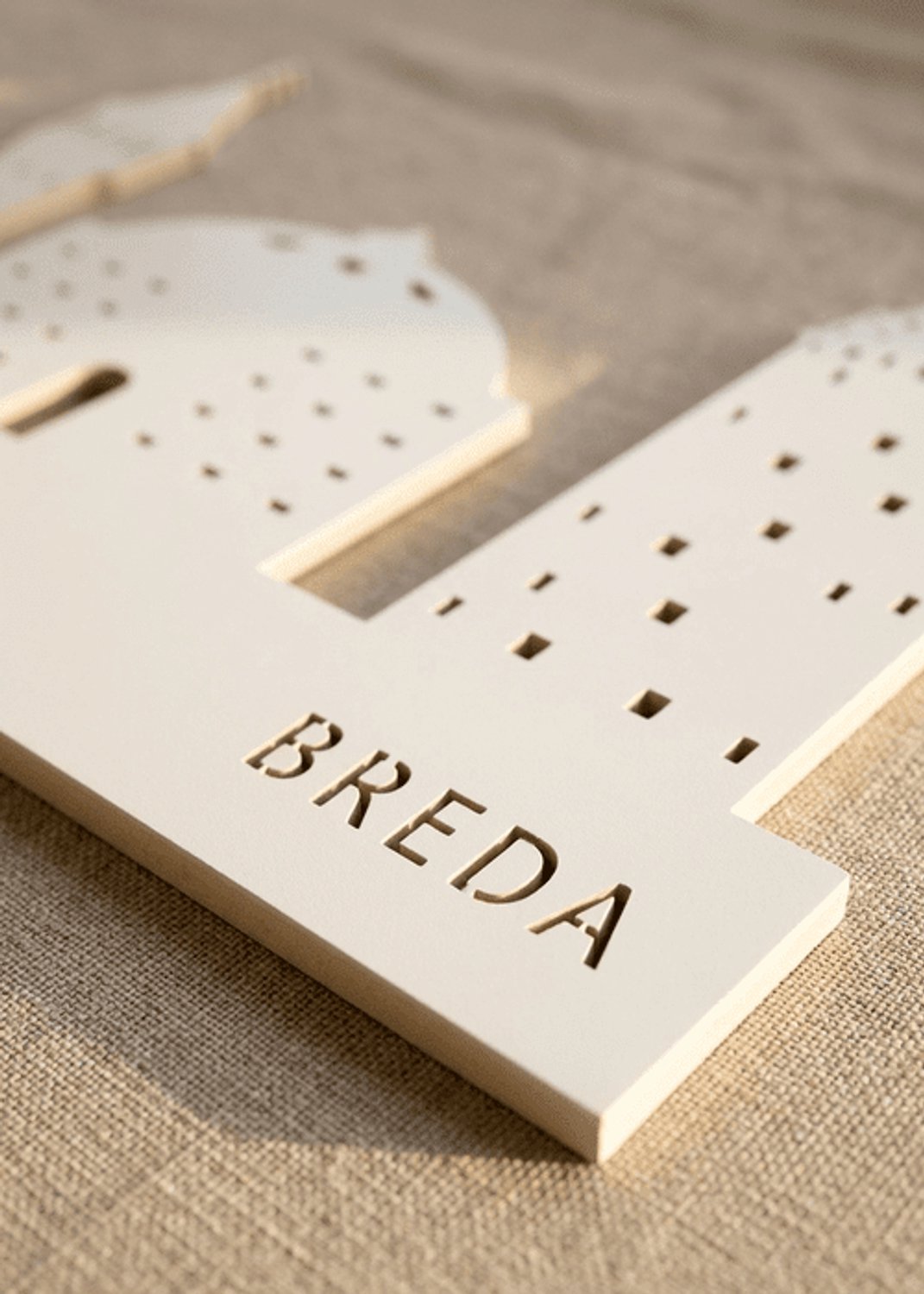 Houten Skyline Breda | Wanddecoratie voor aan de muur | Wit MDF | 100 x 20 cm