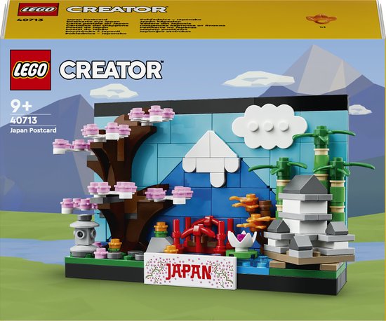 LEGO Creator 40713 Carte postale Japon : modèle avec cerisier en fleurs, temple japonais, Mont Fuji, bambou et une pancarte "JAPAN".