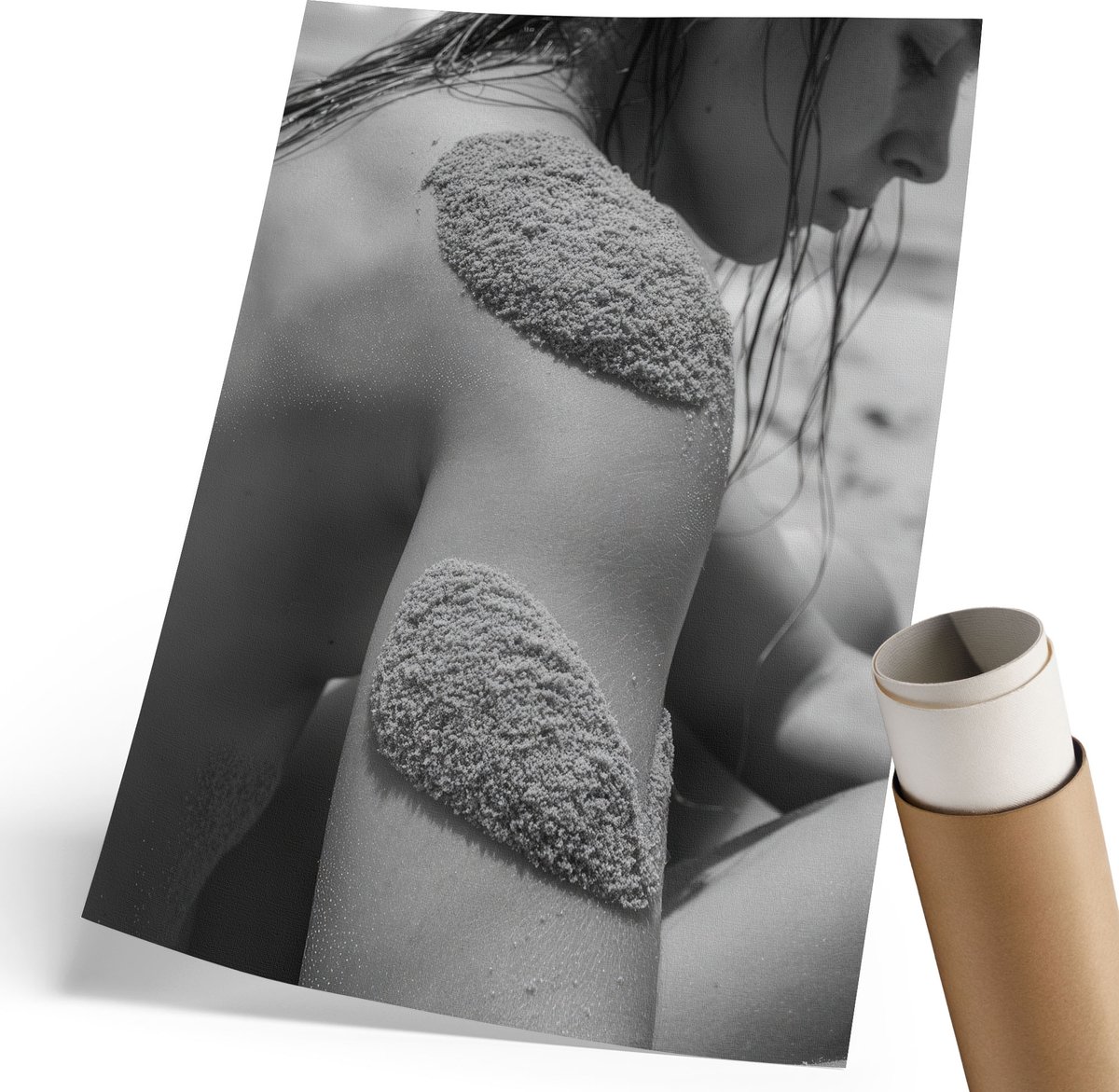 Coloray Canvas Poster Polycanvas - Vrouw Met Zand, Fotografie - 210 x 297 mm - Zwart-wit Poster - Rechthoek - Muurdecoratie - Woonkamer, Slaapkamer, Kantoor - Expressief