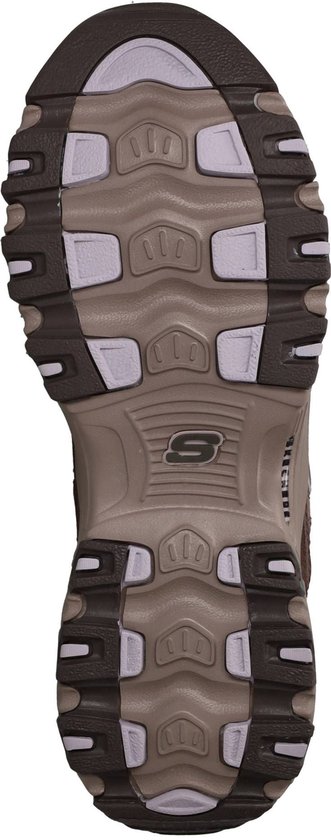 Zool van bruine Skechers D'Lites sneaker met profiel en S-logo.