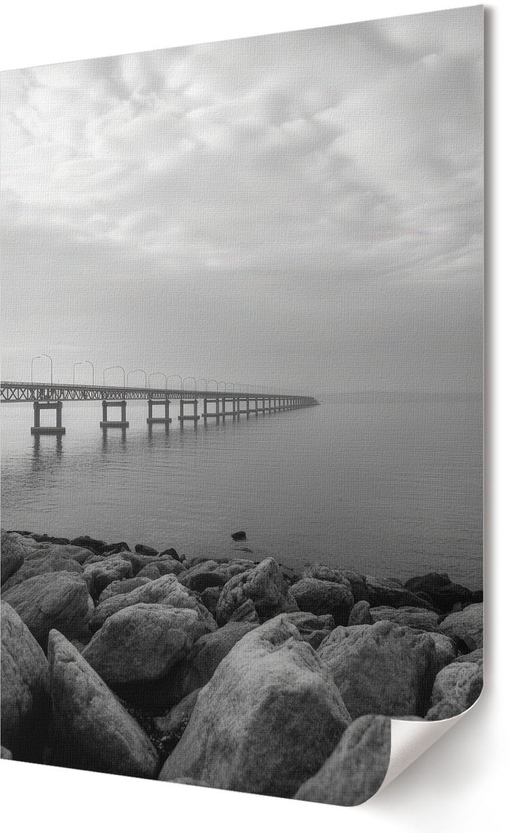 Coloray Polycanvas Poster - De Brug En De Zee, Fotografie - 594 x 840 - Grijs Wandposter - Rechthoek - Muurdecoratie - Woonkamer - Klassiek