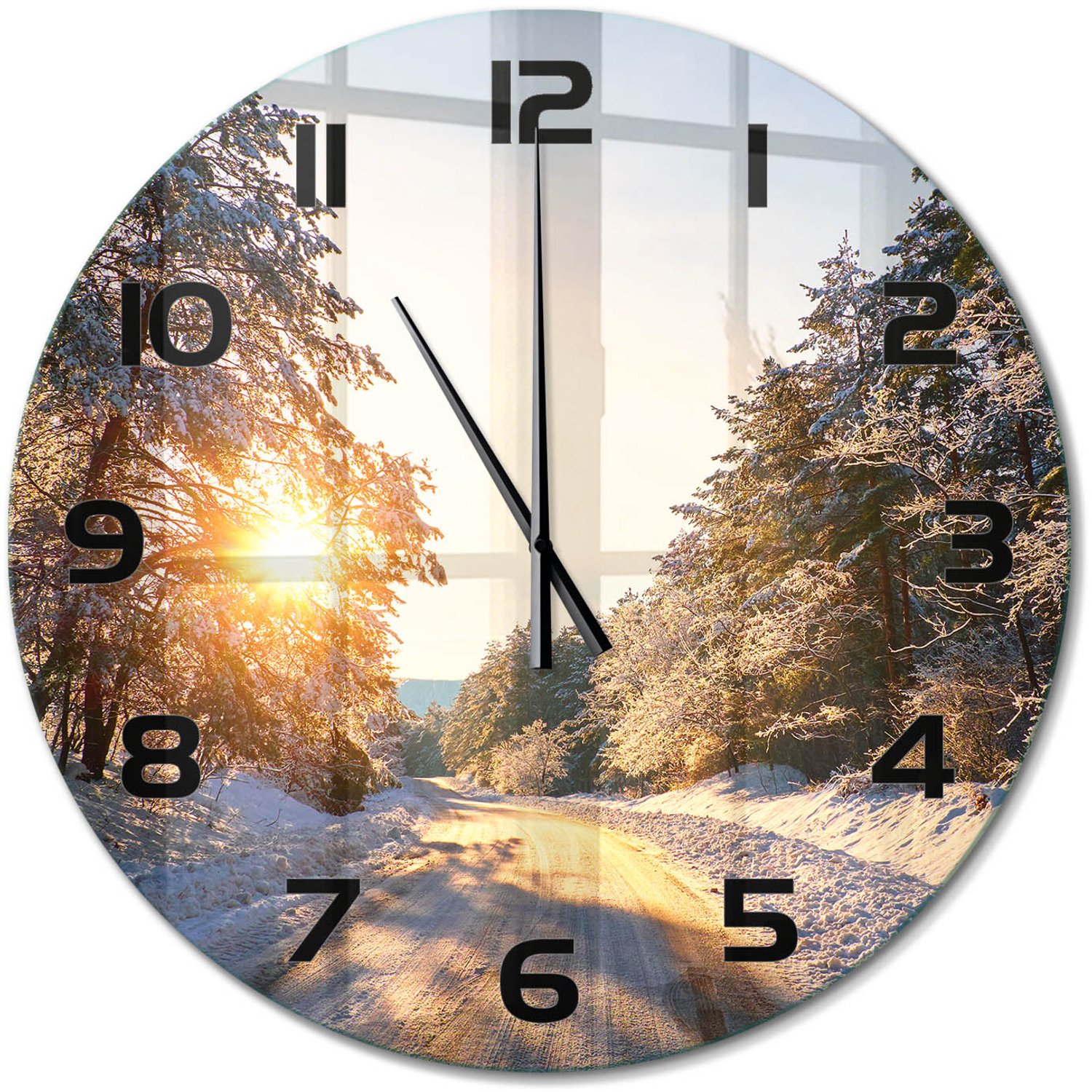 TULUP Wandklok - Een straat in het Winterbos. Klok Glas Met Opdruk - fi60 cm - Geel Moderne Wandklok Glas - Zwarte handen - Ronde Klok - Decoratieve Glazen Klok - Glazen Wandklok Design
