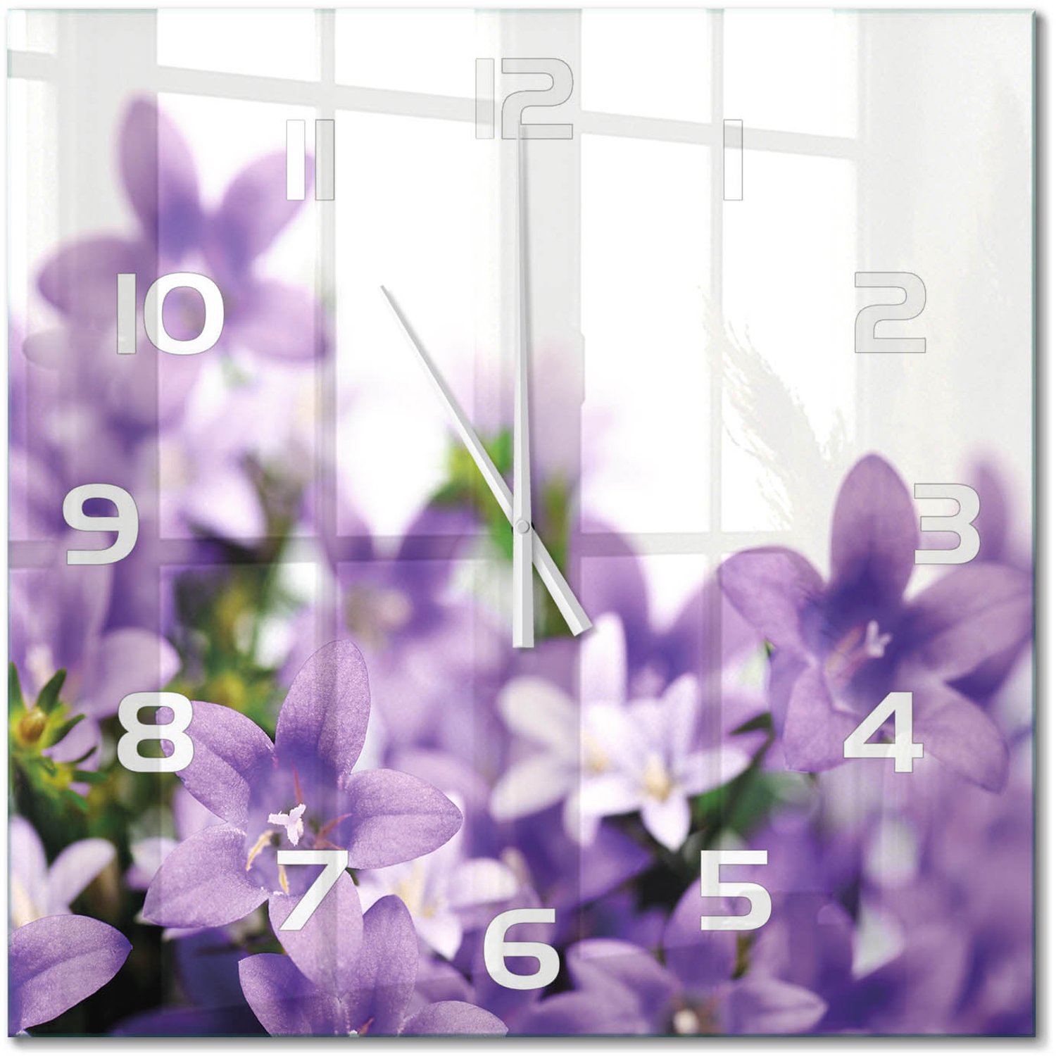 TULUP Wandklok - Paarse klokjes Wandklok Glas Decoratie - 60x60 cm - Paars Gekleurde Glazen Klok - Witte handen - Vierkante Klok - Klok Glas Met Opdruk - Moderne Wandklok Glas