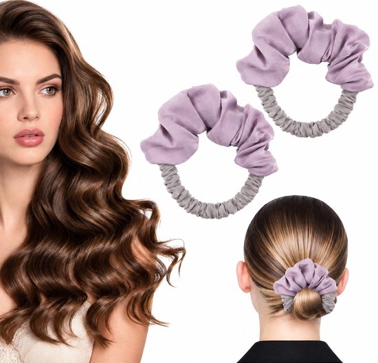 Model met golvend bruin haar draagt een lila satijnen scrunchie in een knotje.