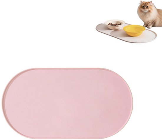 Ovale roze placemat voor voerbakken, met een kat op de achtergrond.