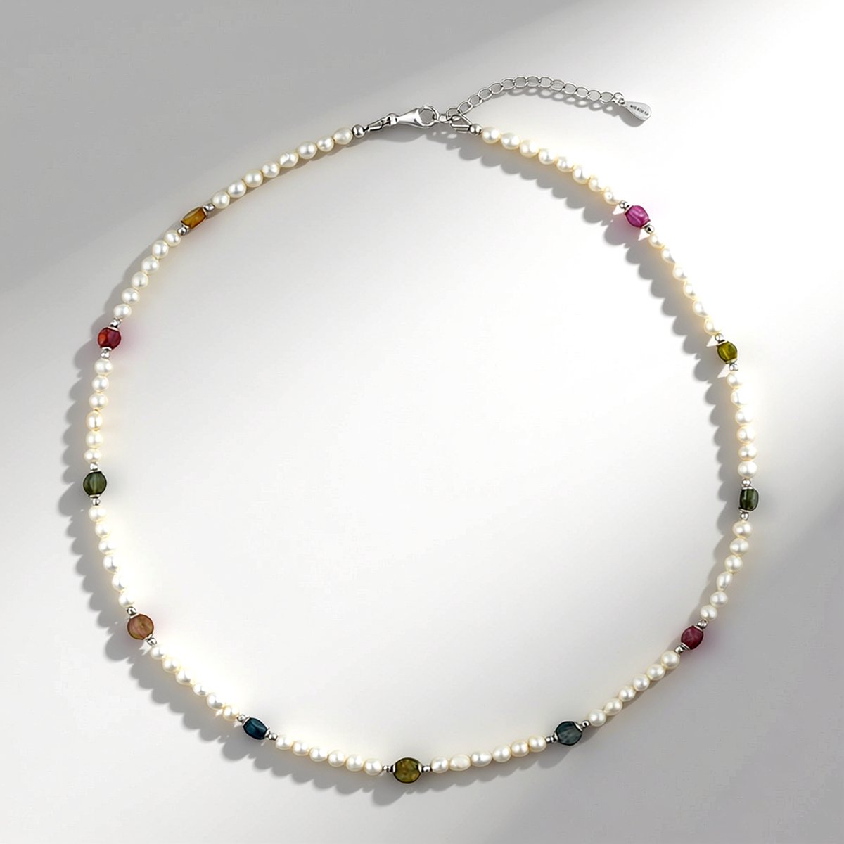 Cavill - Elegante Zilveren Ketting 925 Sterling Zilver - Braziliaanse Toermalijnen 8 Karaat - Witte Fancy Zoetwaterparels - Verstelbare Damesketting