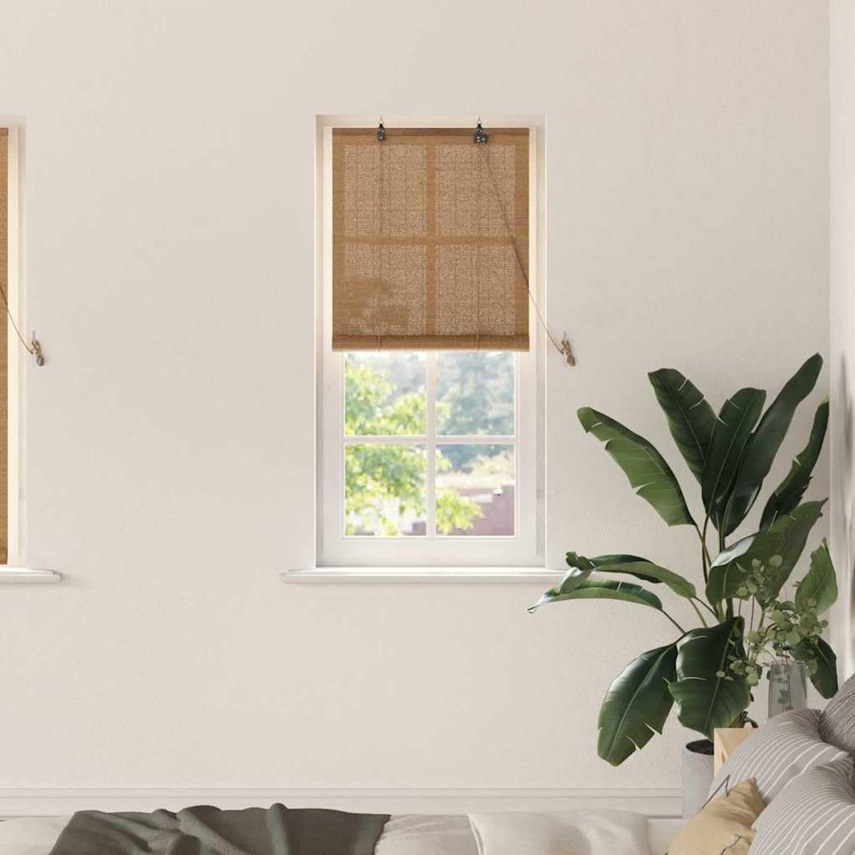 Bamboe rolgordijn voor buitenmontage, handmatig te bedienen, duurzame natuurlijke materialen, lichtfilterend voor een gezellige sfeer, ideaal voor modern